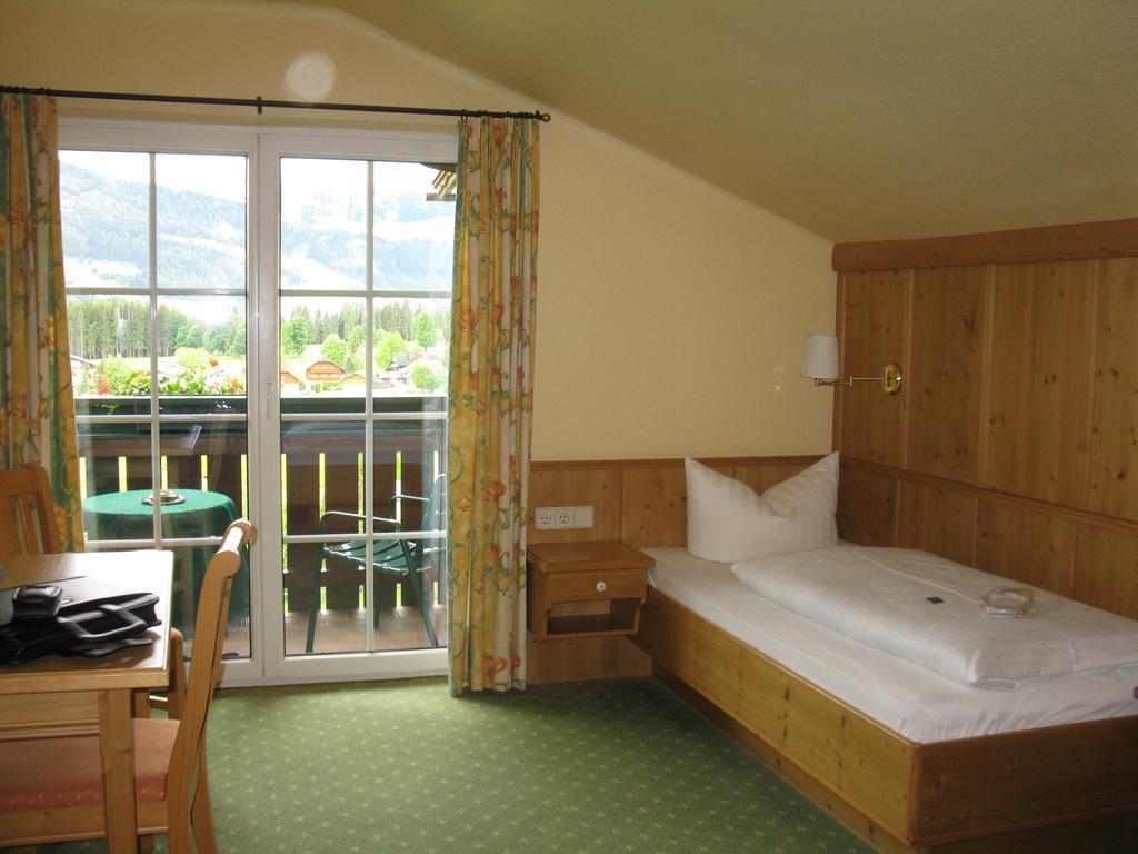 Hotel Martin Ramsau am Dachstein Oda fotoğraf
